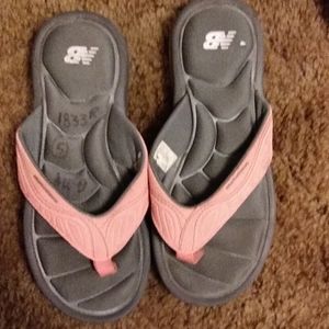 New balance flip flops